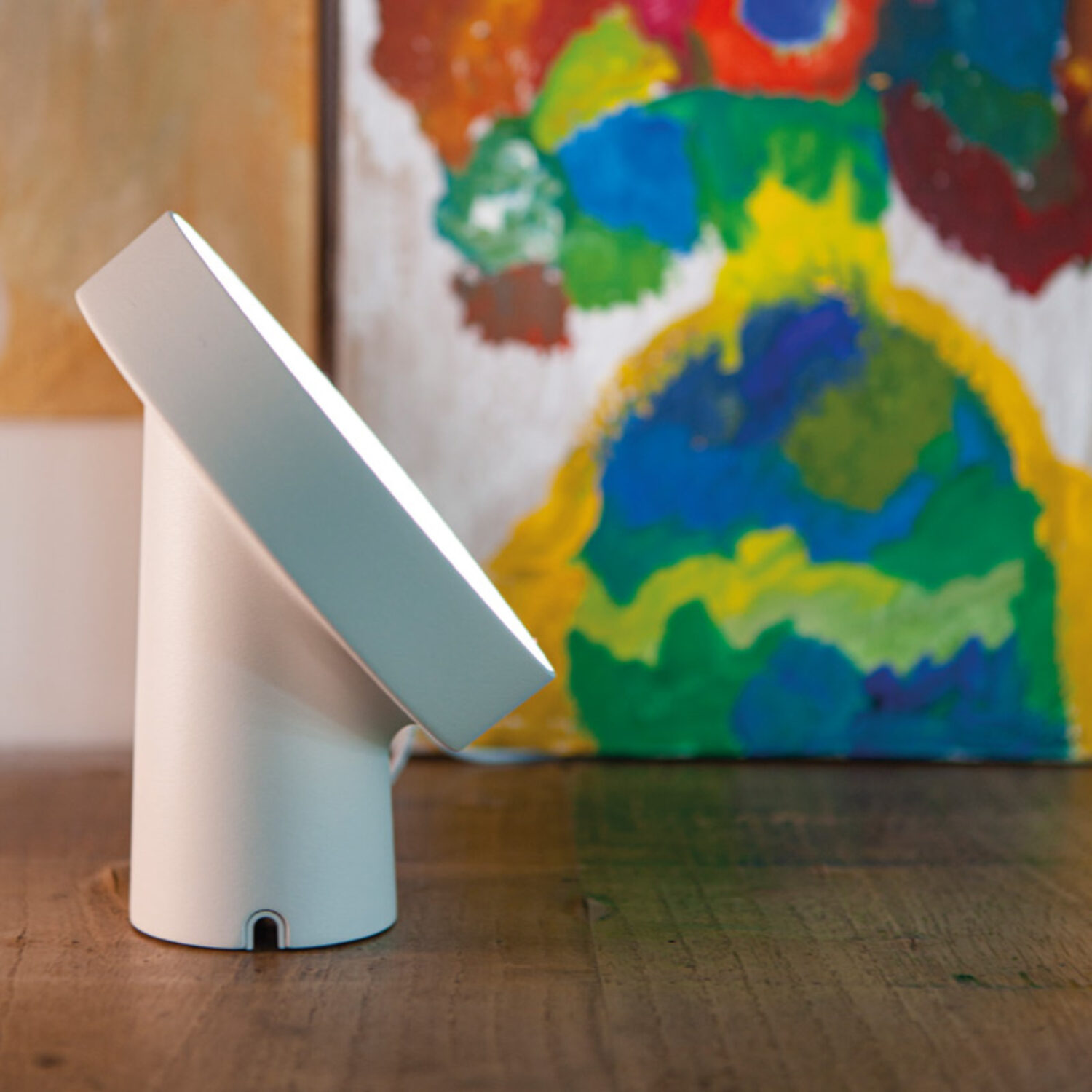 MOA Table light